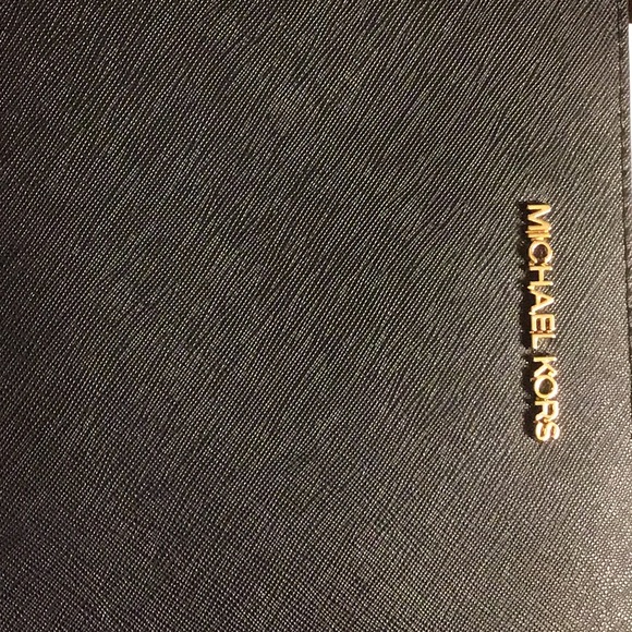 BEAUTIFUL, BRAND NEW MICHAEL KORS BLACK SAFFIANO LEATHER CROSSBODY BAG - Picture 9 of 9